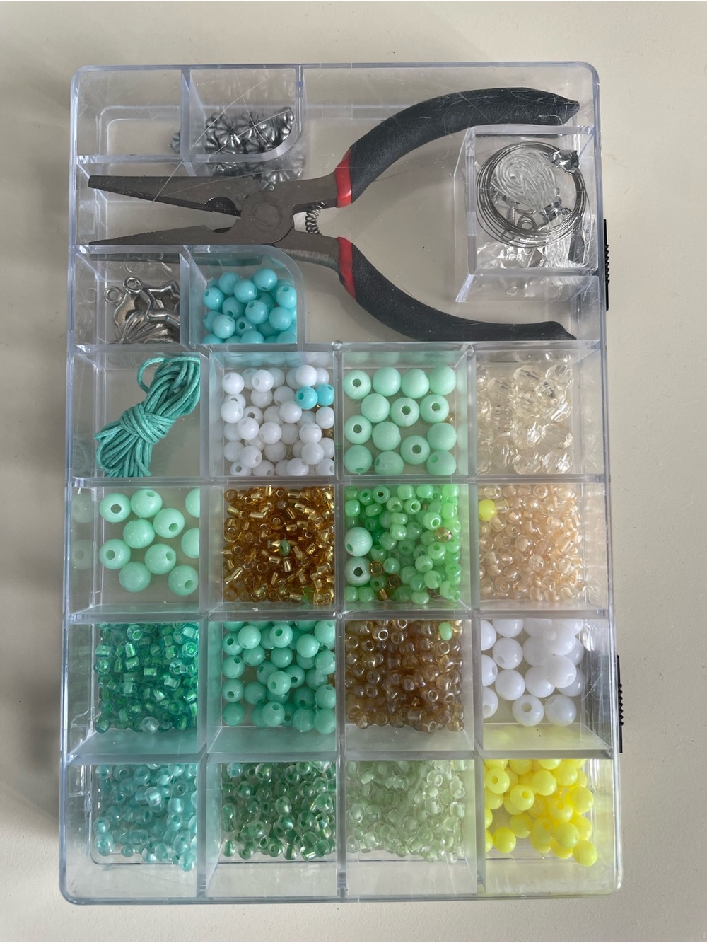 DIY Ultimate Friendship Bracelet & Jewelry Making Craft Kit, mixed colors - Picture 5 of 7
